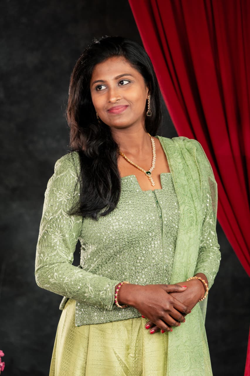 Isha Skirt Set - Image 3