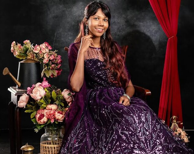 Line Long Sleeve Gown