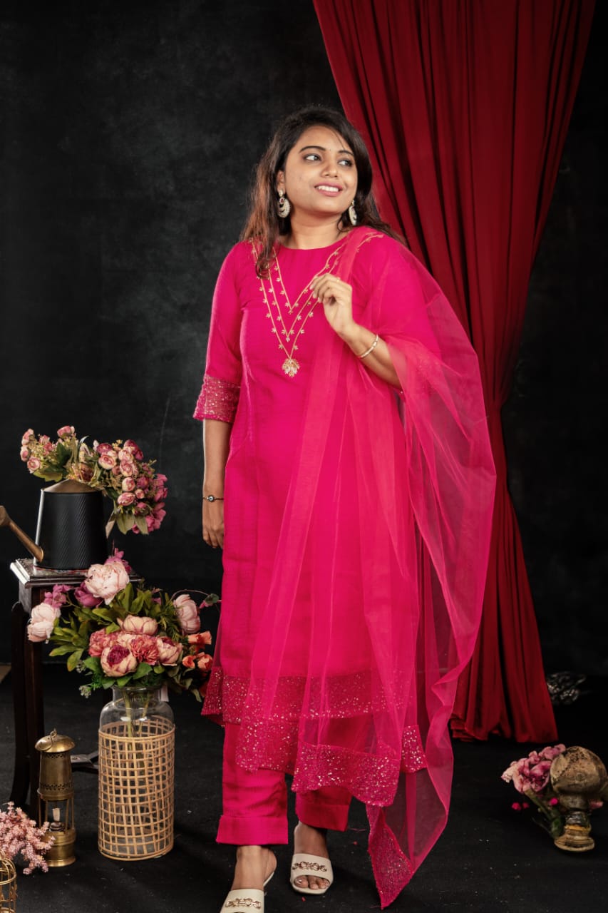 Pendent Salwar Set - Image 3